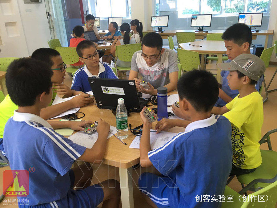 <a href='http://m.cjb148.com' target='1' style='font-size:14px; font-weight:bold; color:#0080ff;'>創客實驗室</a>