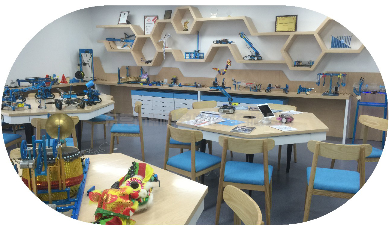 <a href='http://m.cjb148.com' target='1' style='font-size:14px; font-weight:bold; color:#0080ff;'>創(chuàng)客實驗室</a>展示區(qū)