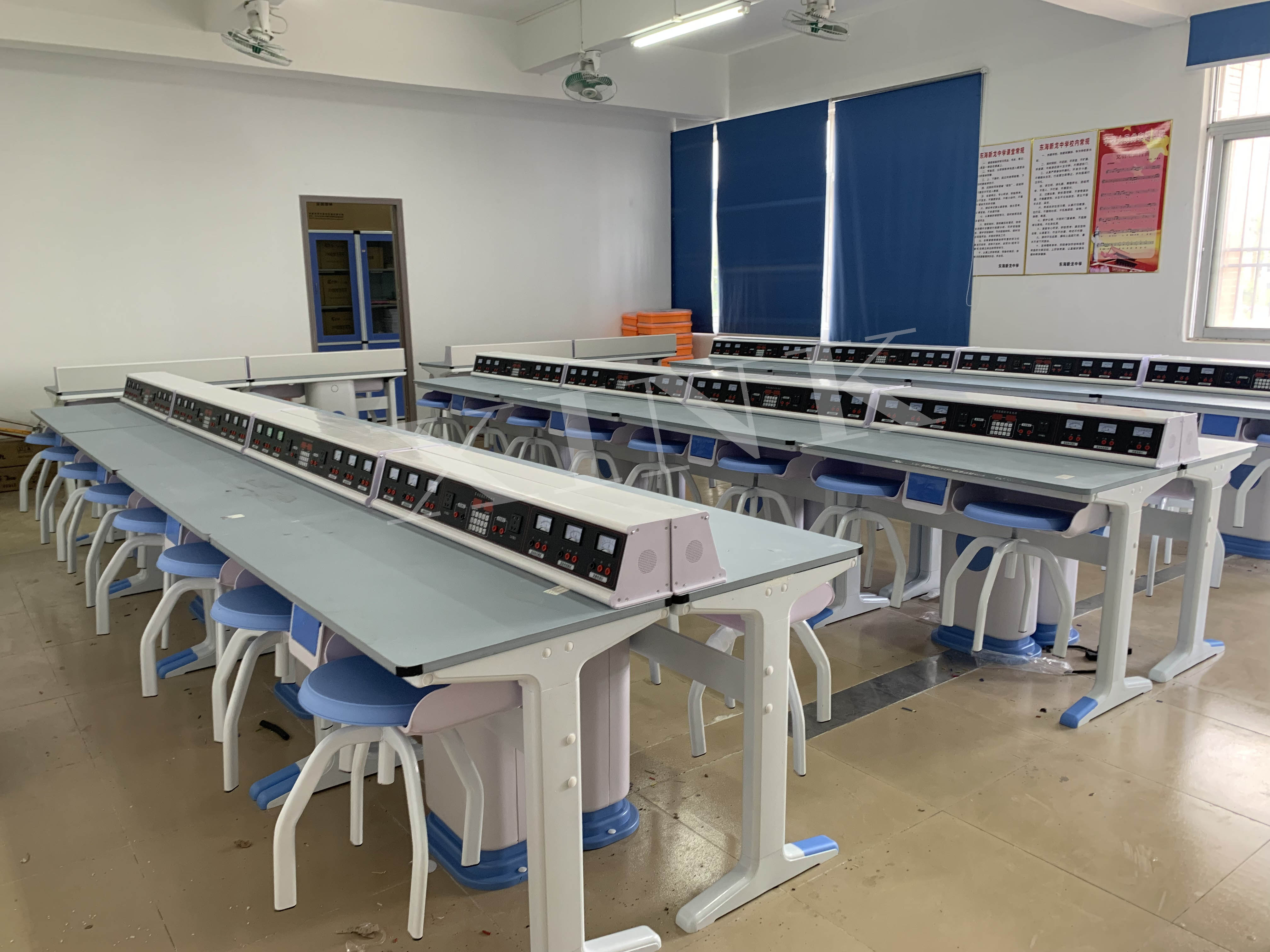 <a href='http://m.cjb148.com/' target='1' style='font-size:14px; font-weight:bold; color:#0080ff;'>物理實驗室</a>