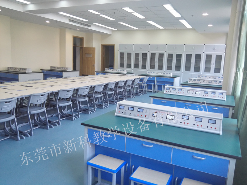 <a href='http://m.cjb148.com/' target='1' style='font-size:14px; font-weight:bold; color:#0080ff;'>物理實驗室</a>教室